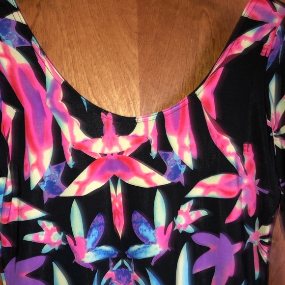 Dress - Picture 3 of 3